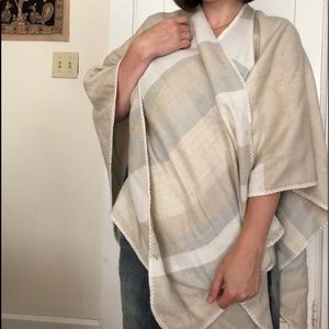 Apt 9 creamy colors poncho